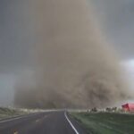 Amazing footage of a tornado near Wray Colorado filmed by Reed Timmer in 2016. https t.co MrfqF4r3Ej thumb1