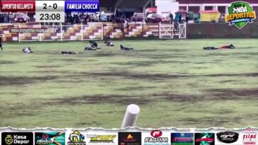 lightning strikes a football player during a game in peru v0 NGVqbzdpN3MzdXlkMX0Fyd70YgygB5nlNQianyet7I I3Lq6BDuZcav UYd3