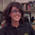 she started a petition to get back on pawn stars 1560425792