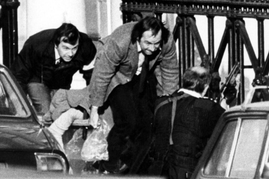 Obléhání íránské ambasády (1980) 🇬🇧🇮🇷 3 1000085499