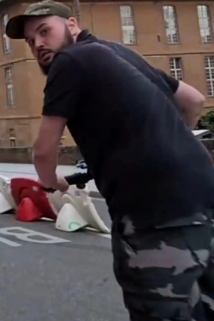 Streamerka napadena během živého vysílání 🇫🇷🇰🇷 1 1000088659