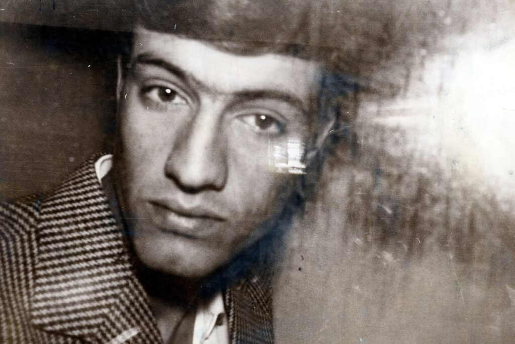 Obléhání íránské ambasády (1980) 🇬🇧🇮🇷 14 fowzibadavinejad0205a